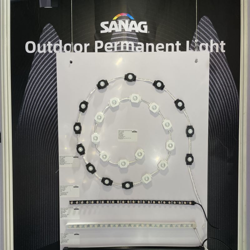 Outdoor Permanent Lights Capture Foreign Interests at Hong Kong Lighting Fair